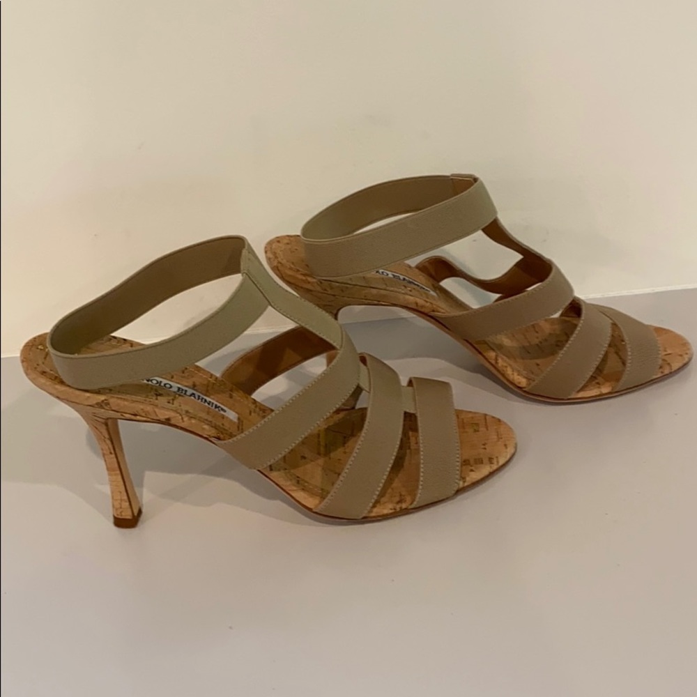 Manolo Blahnik Cork heel with elastic straps - Picture 5 of 5